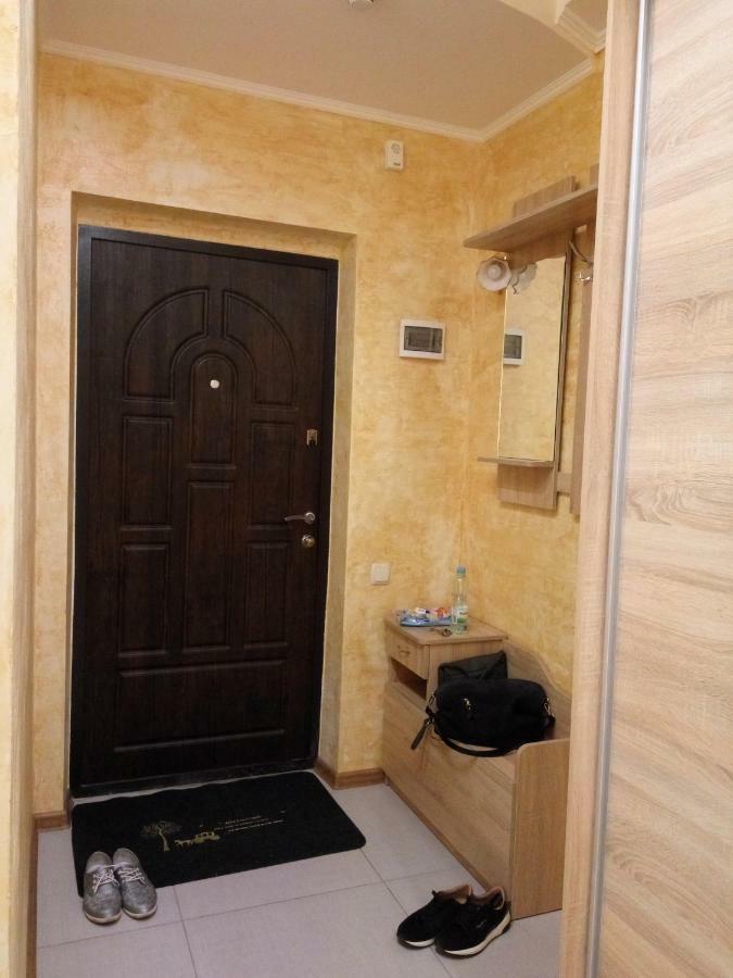 Своя Однокомнатная Квартира Odesa Exterior foto